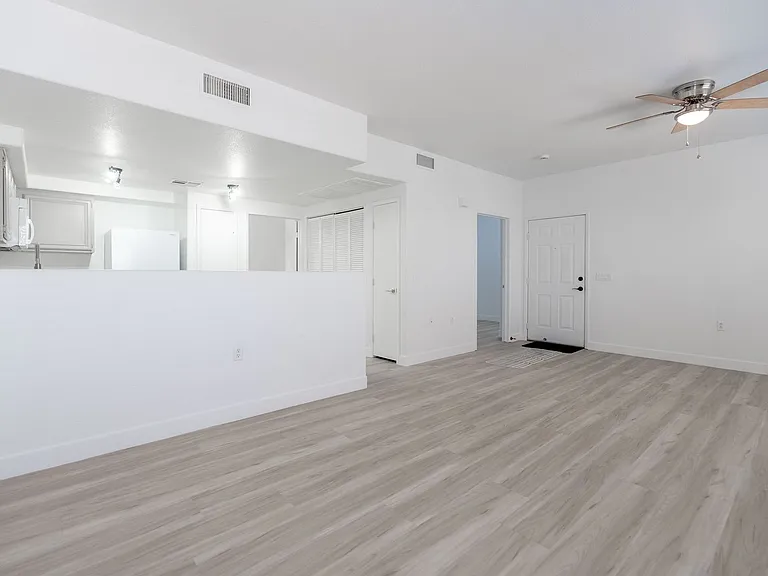 10245 S Maryland Pkwy #1212 — Photo 11