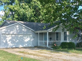 412 S Main St, Chatham, IL 62629