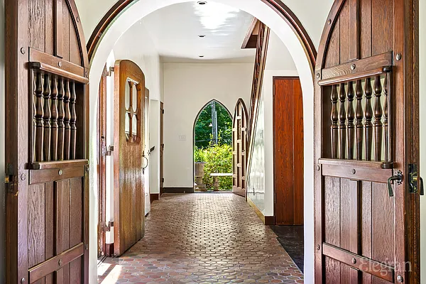 Sold by Elegran | media 19
