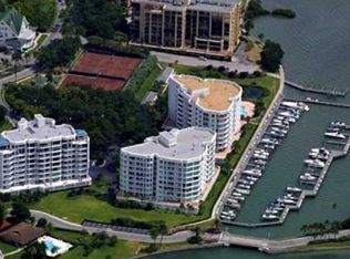 3 Seaside Ln APT 301, Belleair, FL 33756