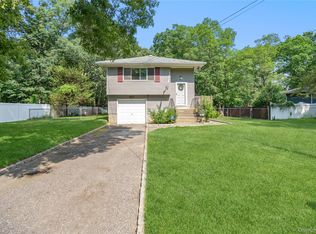 417 Winters Drive N, Mastic, NY 11950