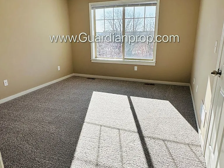 9909 Vera Cruz Ln N — Photo 10
