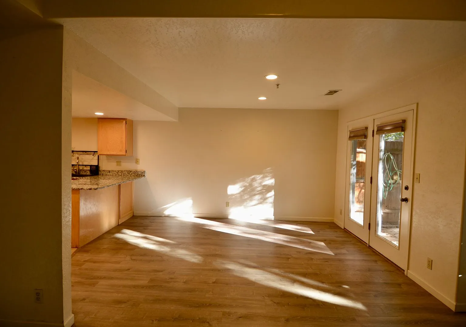 Spacious 3BR Townhome Everything Included & Dog Friendly — Photo 4