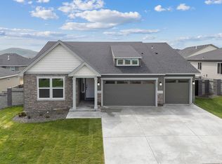 7903 Gilbert St, West Richland, WA