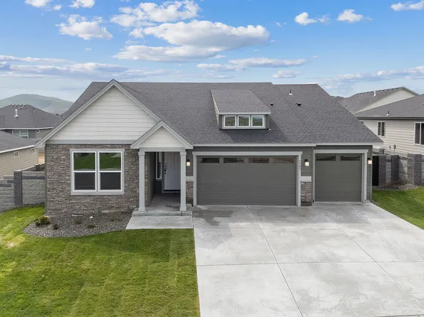 7903 Gilbert St, West Richland, WA 99353
