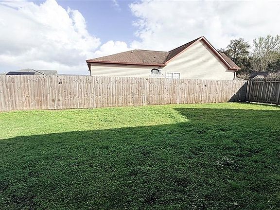 4th image of 2740 Village Ct