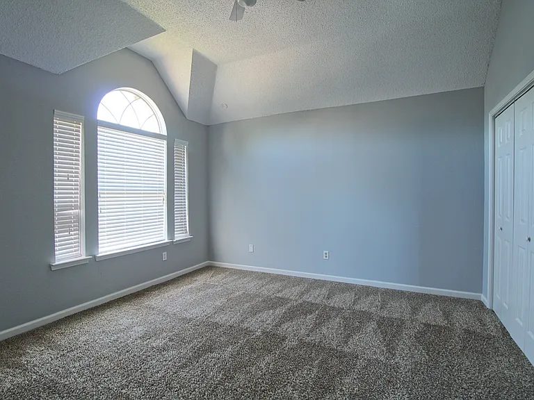 6418 Wildhaven Dr — Photo 27