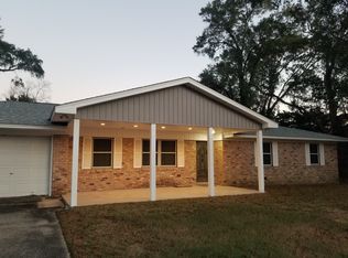 8404 Ridgefield Rd, Pensacola, FL 32514