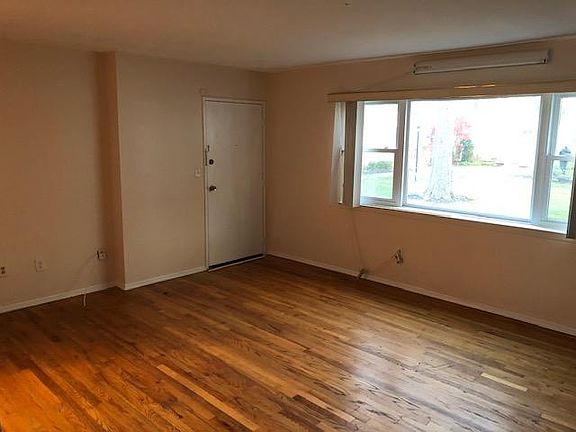 3rd image of 57 Judson St