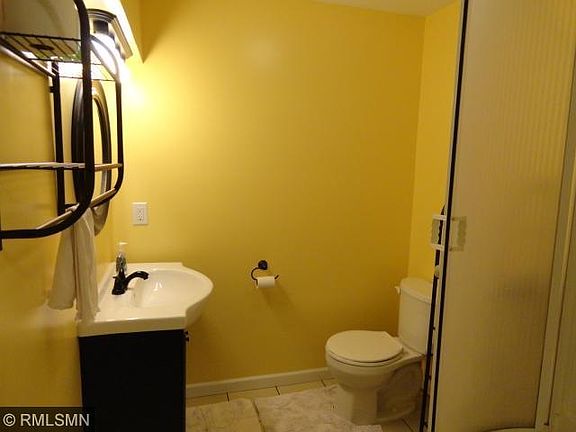 2nd image of 3774 Pine St #2