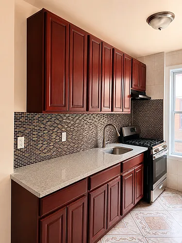 1939 Ellis Ave #2 Photo 1
