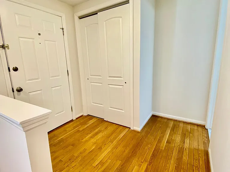 610 Coral Reef Dr — Photo 3