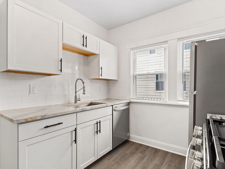 Renovated Kitchen w/ Shaker Cabinets