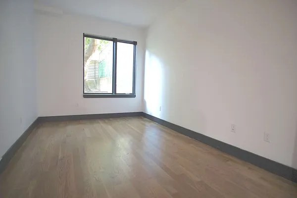 Rented by Lofts and Flats LLC | media 28