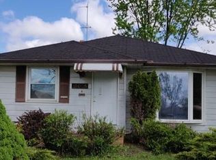 16005 Rowena Ave, Maple Heights, OH 44137