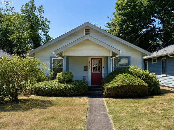 2380 Emerald St, Eugene, OR 97403