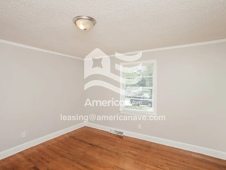 3677_013_bedroom_12846467.jpg