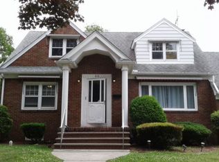95 Alfred St, Clifton, NJ 07013
