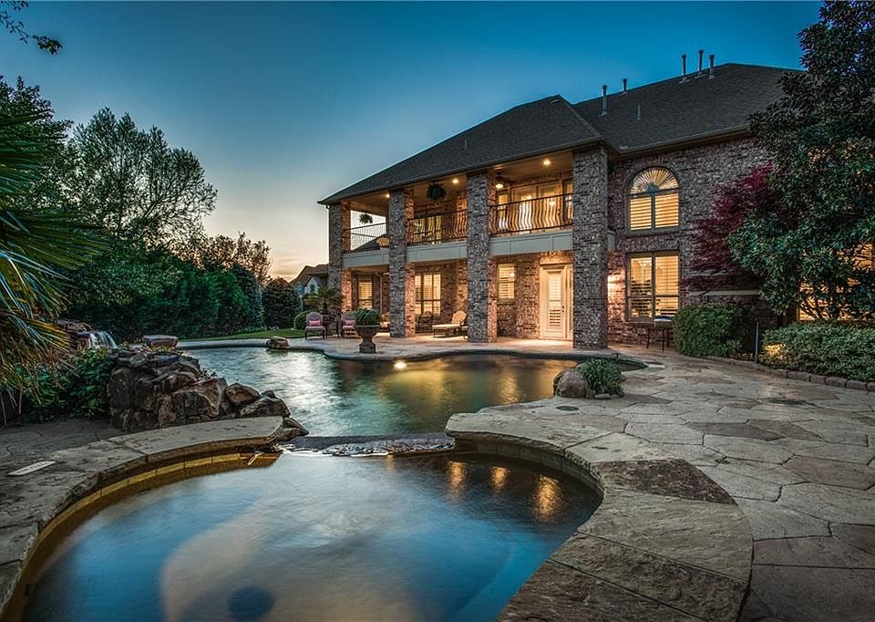 1st image of 2300 Mockingbird Ln