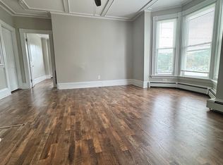 350 Kenoza Ave #1, Haverhill, MA 01830