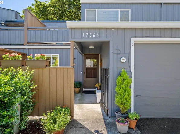 17566 NW Rolling Hill Ln, Beaverton, OR 97006