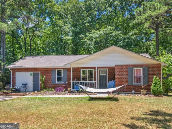 301 Russells Rd, Hampton, GA 30228