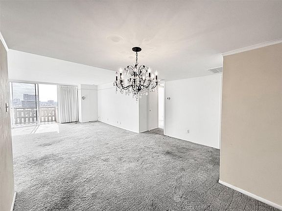 5th image of 2016 Main St APT 1814