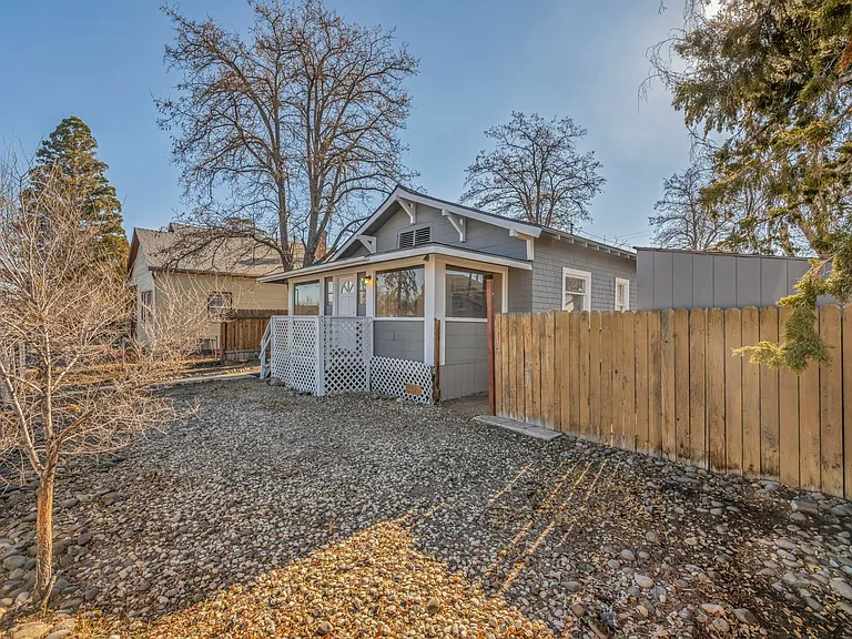 1637 C St — Photo 40