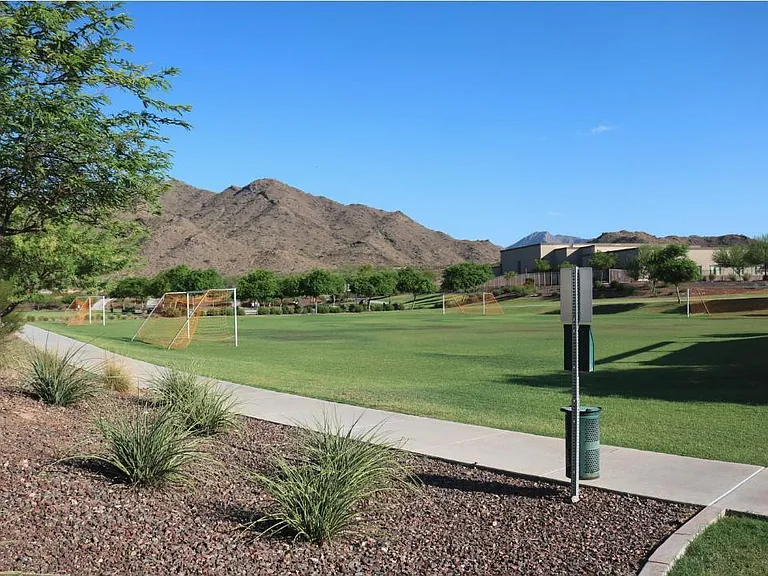 21144 W Cypress St — Photo 15