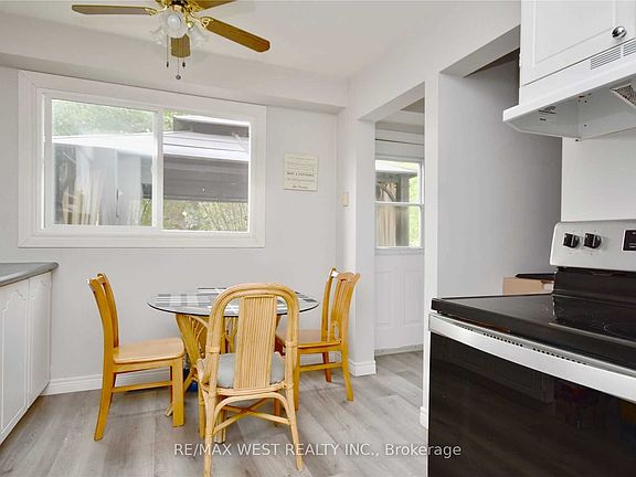 5th image of 77 Carlton Rd