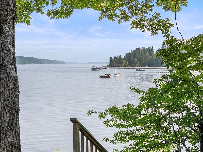 3rd image of 4150 E North Island Drive