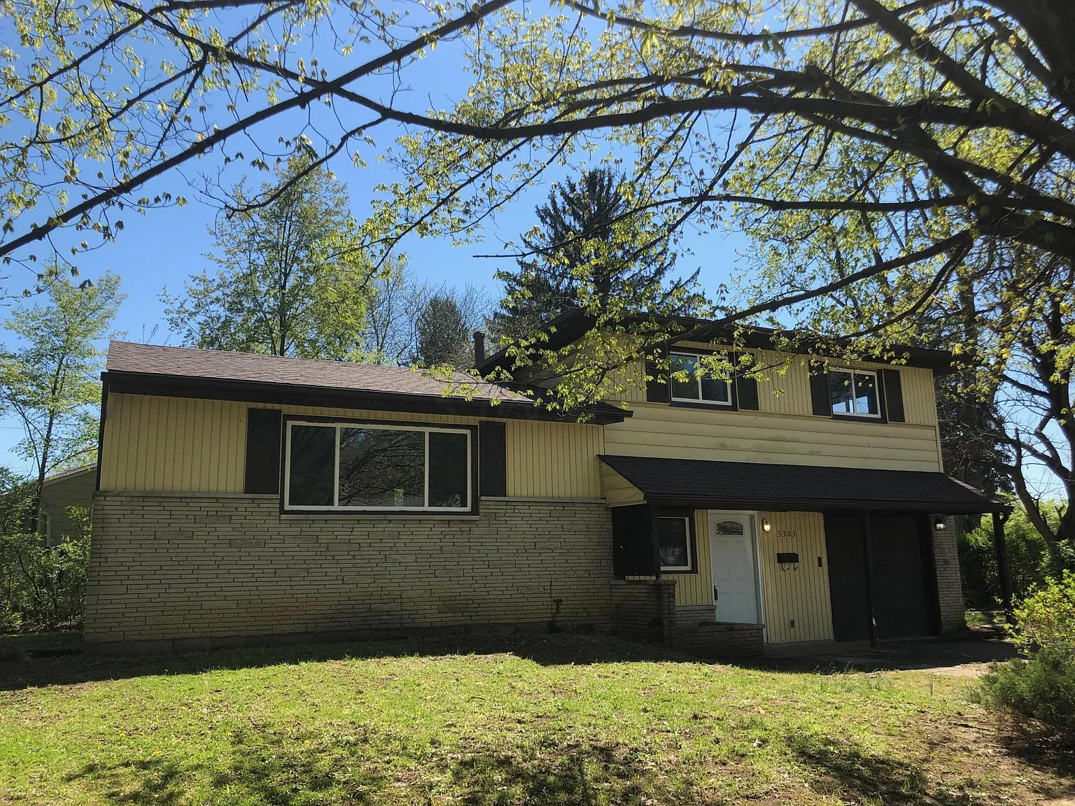 3303 Liv Moor Dr photo 1