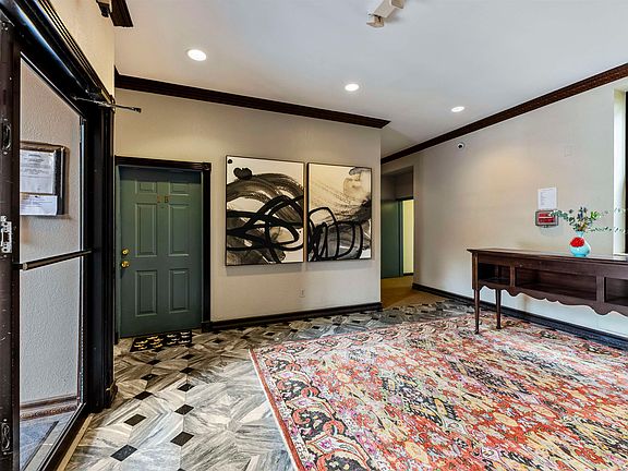 5th image of 258 Barrow St APT 1B