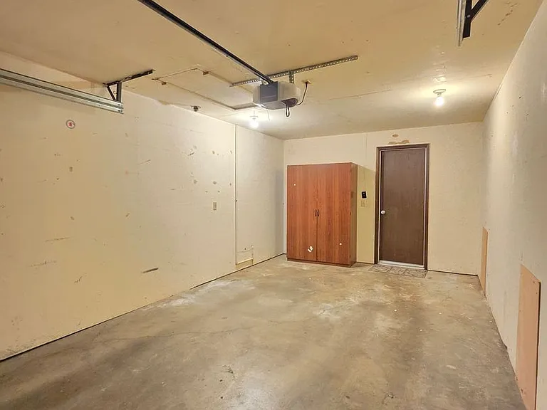 1318 S Robinhood St — Photo 11