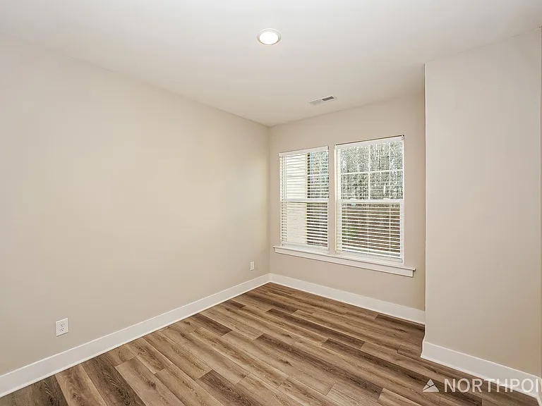 120 Glencoe Ln #103 — Photo 14