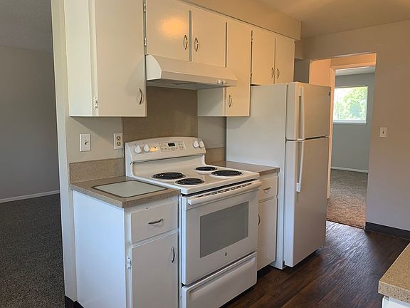 2nd image of 2605 T St APT 9