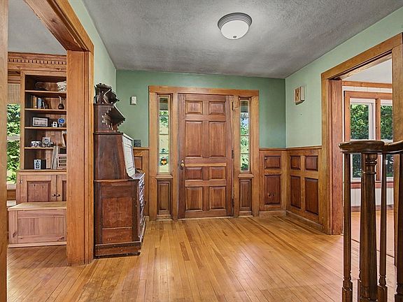 3rd image of 66 Glendale St