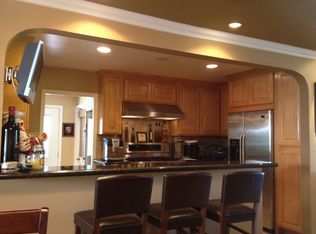 2020 N Greenbrier Rd, Long Beach, CA 90815