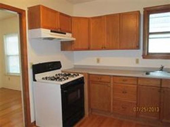 2nd image of 12 Brown St #2