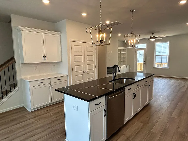 101 Avenda Ln — Photo 12