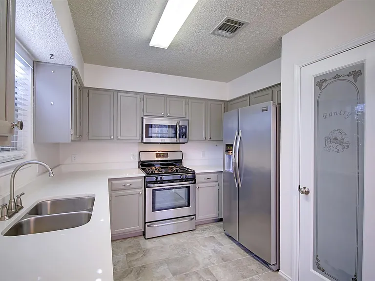 8800 Peppergrass Cv — Photo 16