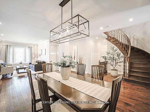 3rd image of 204 Ivy Jay Cres