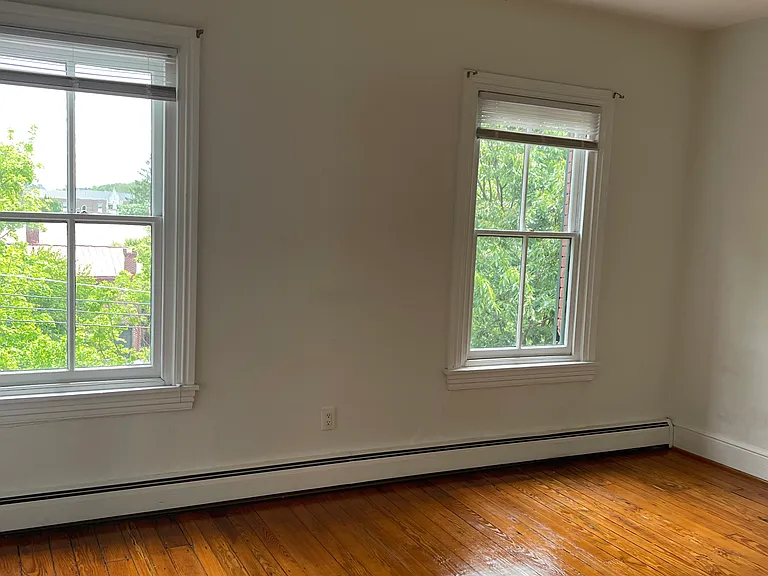 27 Dean St — Photo 5