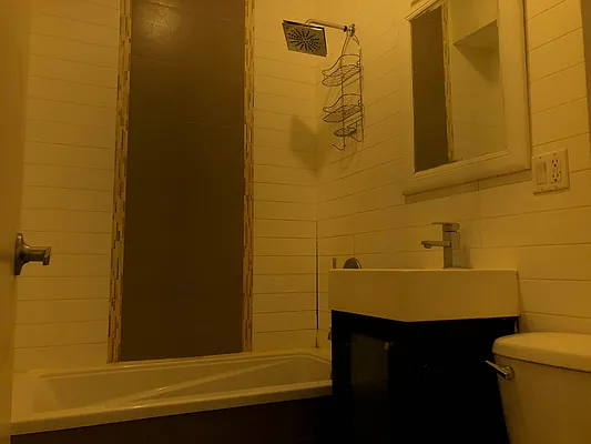 Rented by Nooklyn NYC LLC | media 4