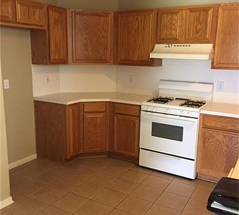 4th image of 2935 Greenvalley Trail Dr