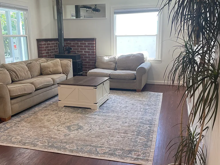 1821 Proctor Ave — Photo 5