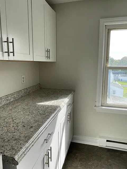 2 bed, 650 sqft, $1,800 — Photo 4