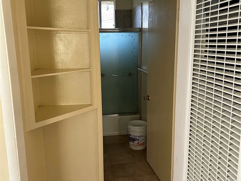 669 W Ofarrell St — Photo 28