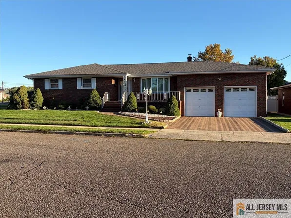 724 Columbus Cir, Perth Amboy, NJ 08861