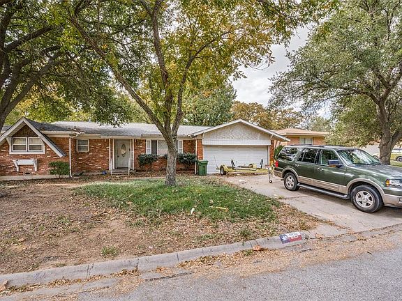 2nd image of 865 Lee Dr